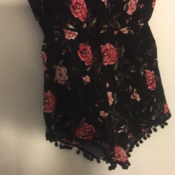 Romper - Picture 3 of 4